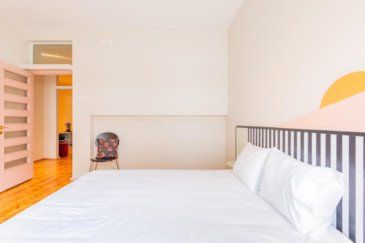Amazing Duplex - Mid Century Experience & Parking Apartamento Porto Exterior foto