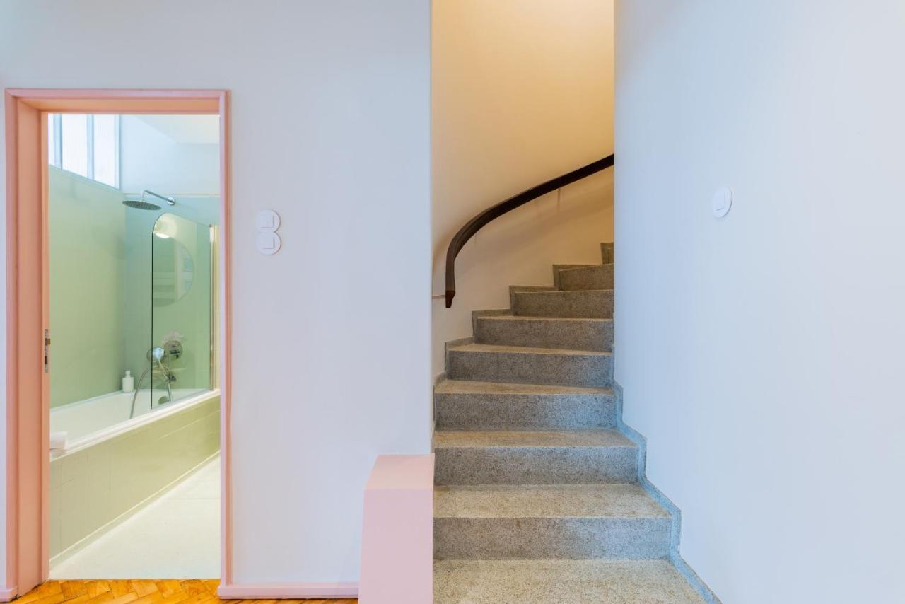 Amazing Duplex - Mid Century Experience & Parking Apartamento Porto Exterior foto